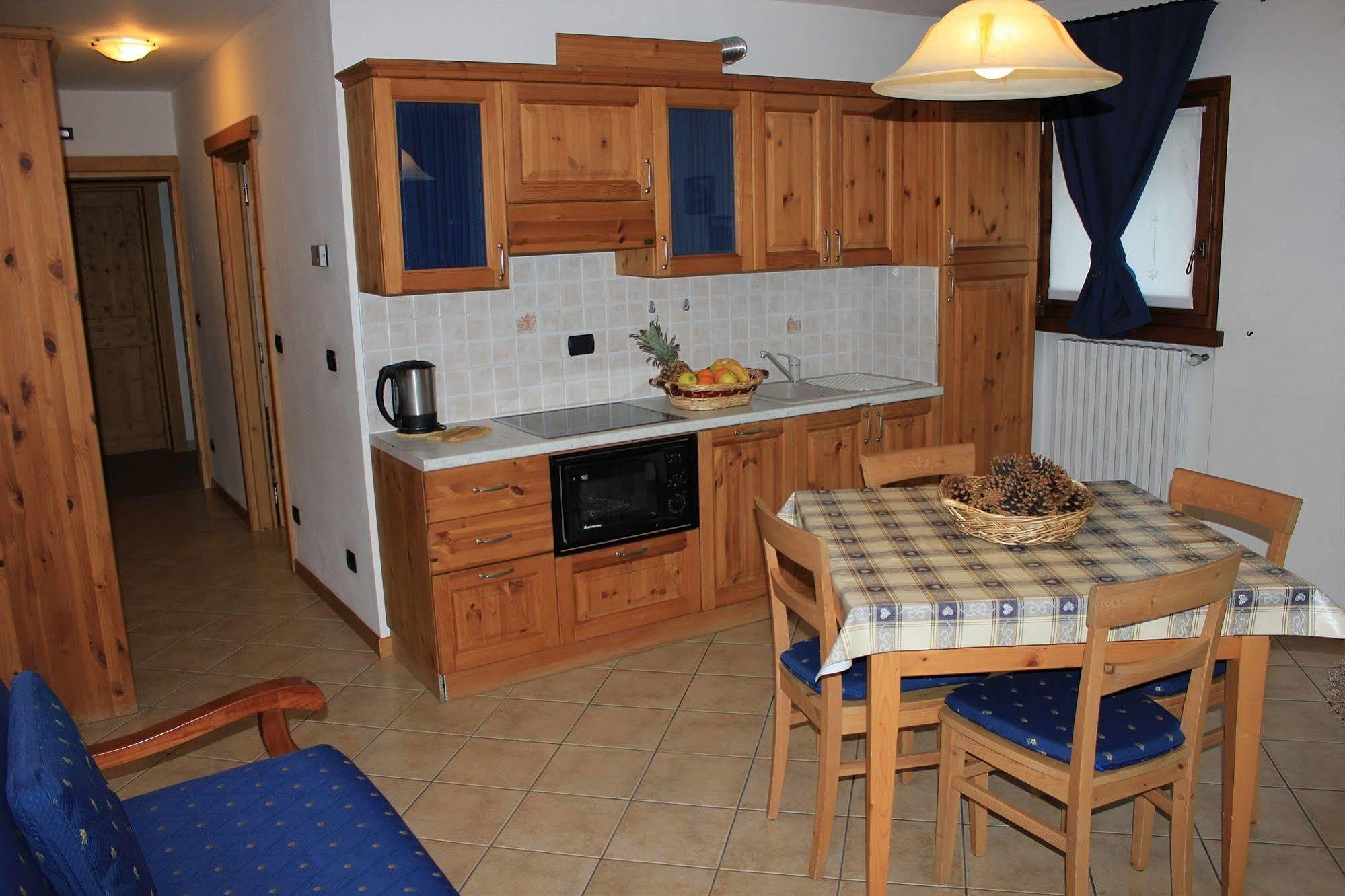Chalet Alberti Bormio Exterior photo