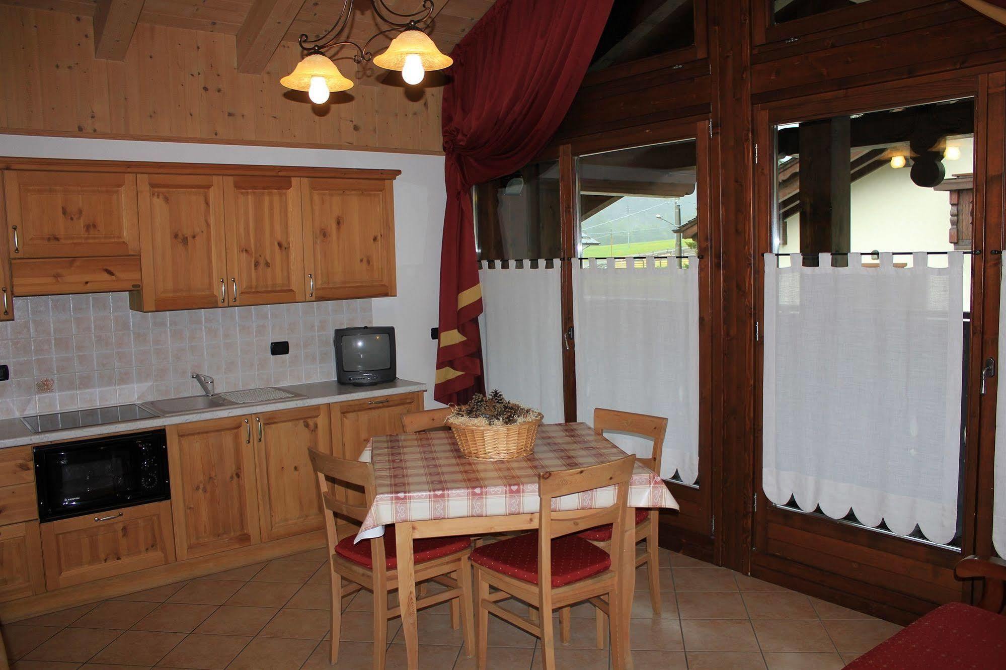 Chalet Alberti Bormio Exterior photo